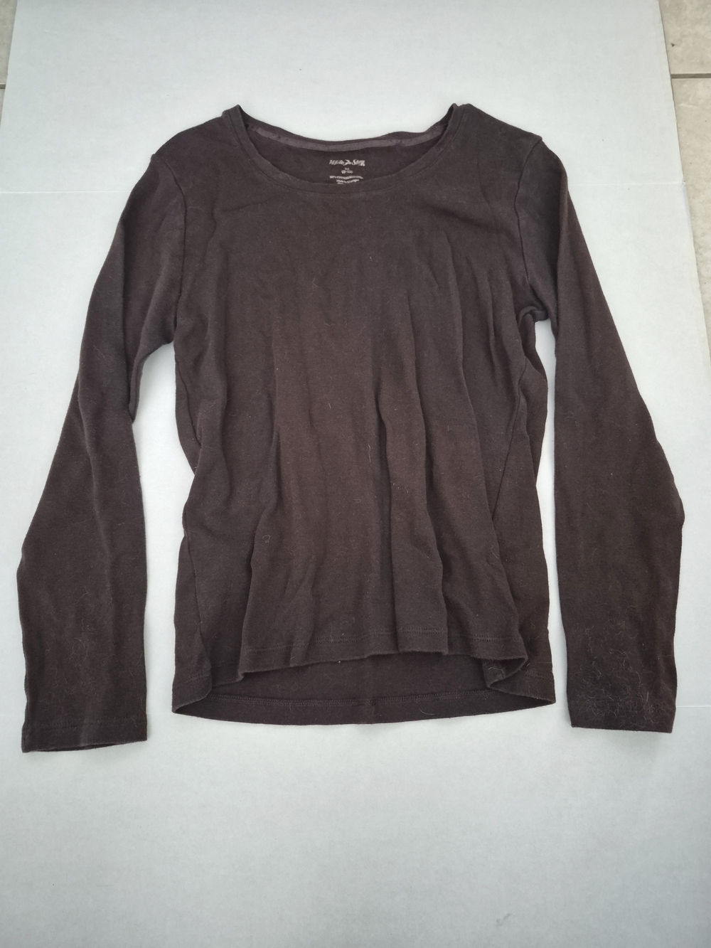White Stag Women's Crewneck Long Sleeve Top in Deep Brown EUC 100% Cotton